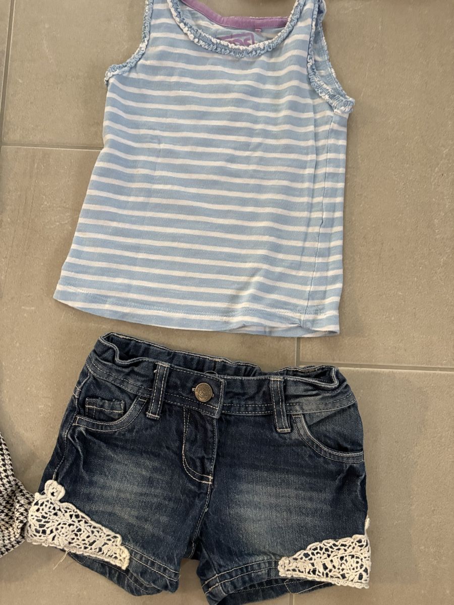Lotti & Set di vestiti: Mädchen Kleider Paket Gr 98/104 – Usato da Wolfhausen venduto da lala_wolfhausen 4