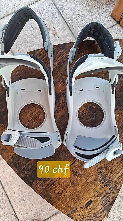 Boards: Snowboard mit Bindungen und Tasche-möglich mit Schuhe – D'occasion à Netstal par ebarbara01 1