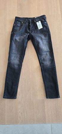 Neue Jeans von Chasin Carter