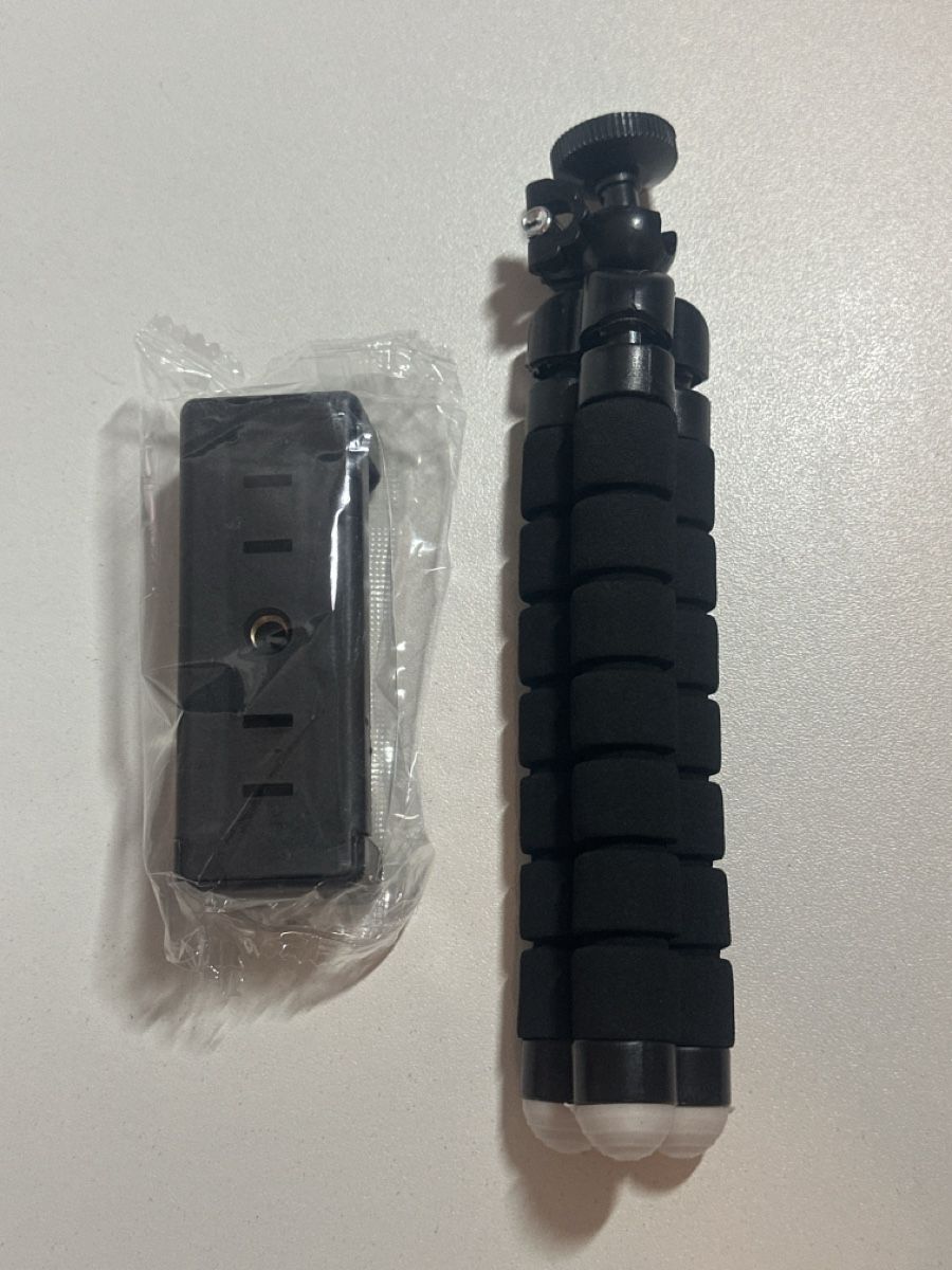 Treppiedi & Teste: Mini Stativ / Tischstativ mit Handyhalterung - Schwarz – Nuovo e nell'imballaggio originale da Neerach venduto da Matug1248