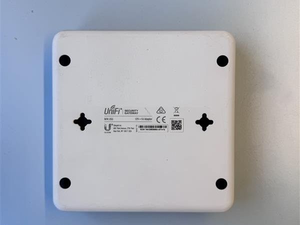 Componenti elettronici: Unifi Security Gateway – Usato da Kriens venduto da ICT-BZ 3