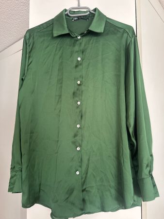 Zara Bluse Satin Optik dunkelgrün gebraucht Zustand