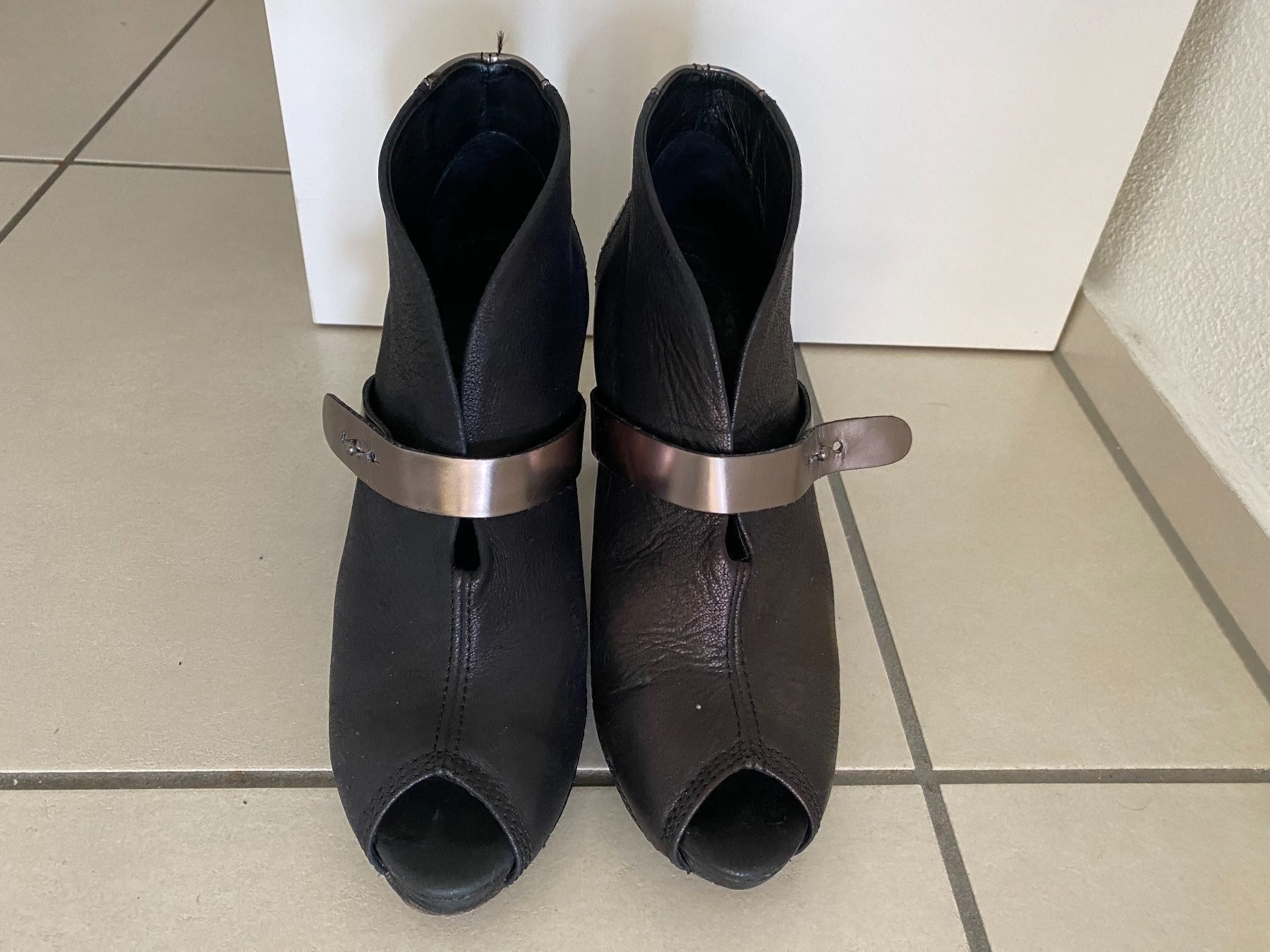 Diesel Scarpe da donna: Diesel-Stiefeletten Grosse 39 – Usato da Alpnach Dorf venduto da ljusja 1