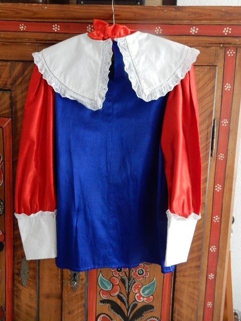 Costumi: Fasnachtskostüm Musketier Gr.: 36 – Usato da Oberägeri venduto da baerghuus 2