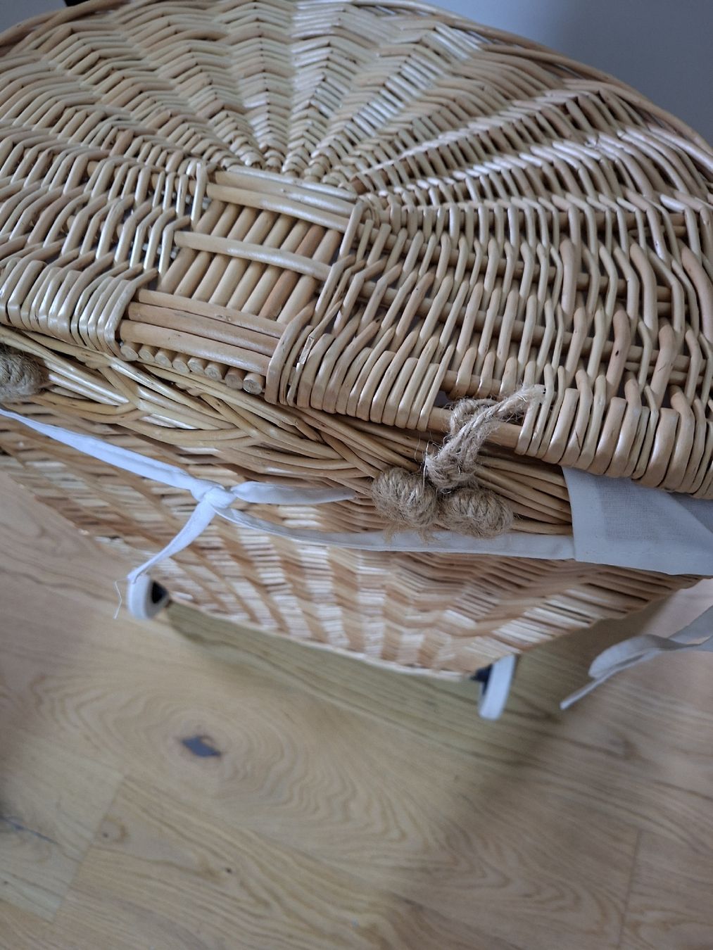 Ikea Paniers à linge: Schöner grosser Wäschekorb – D'occasion à Oberengstringen par Pepper6 2