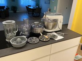 Kenwood Küchenmaschine mit viel Zubehör