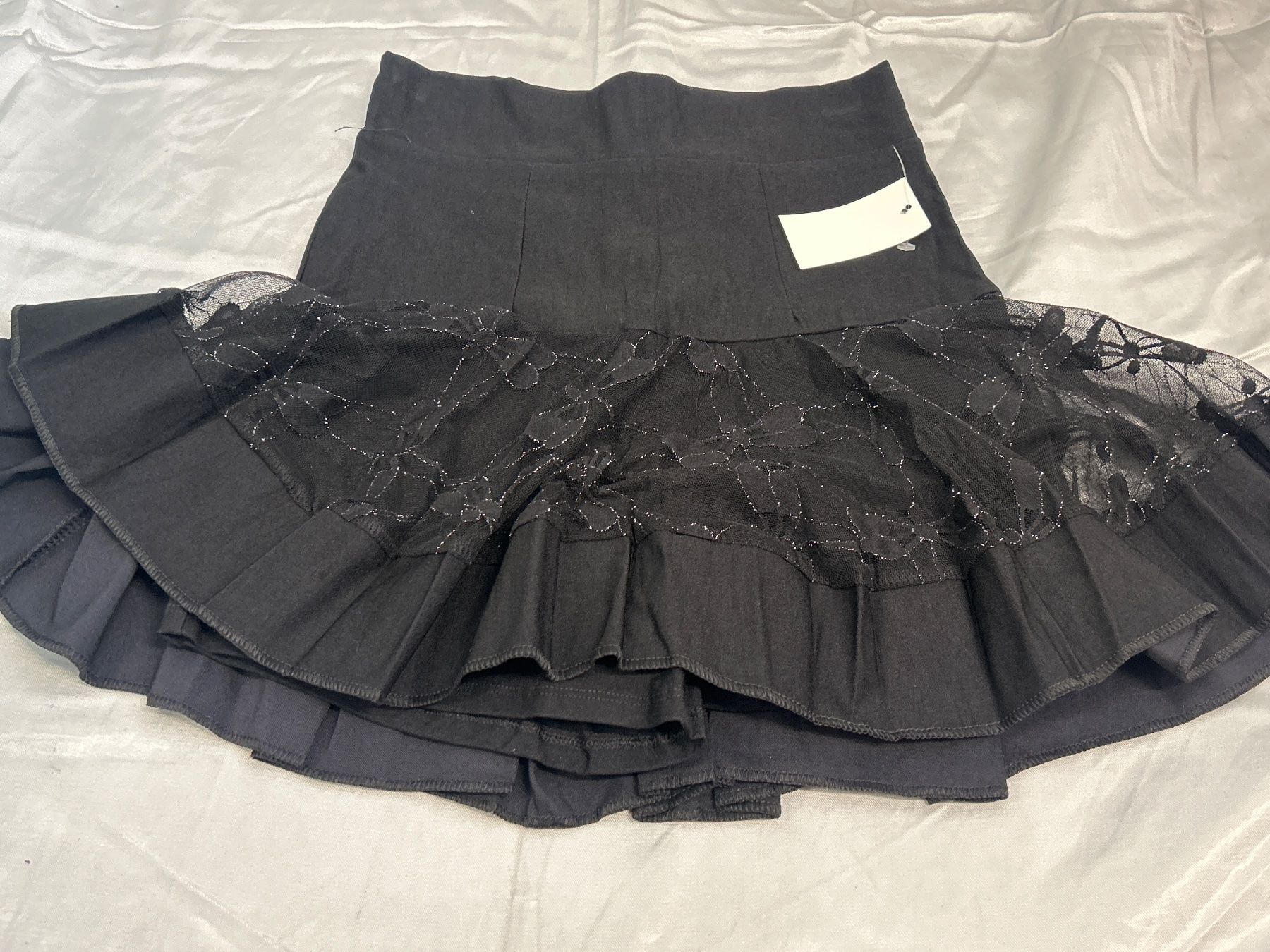 Pantaloni: Shorts Skort Figurbetont Gr M NEU – Nuovo e nell'imballaggio originale da Regensdorf venduto da Spyke55