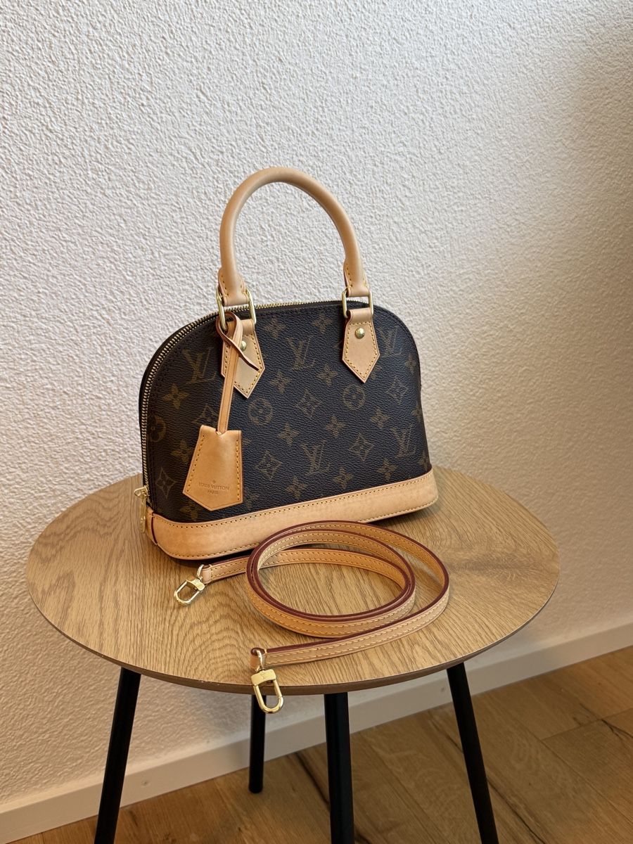 Louis Vuitton Borse da donna: Louis Vuitton Alma BB Monogram Handtasche – Usato da Frauenfeld venduto da Ariuki