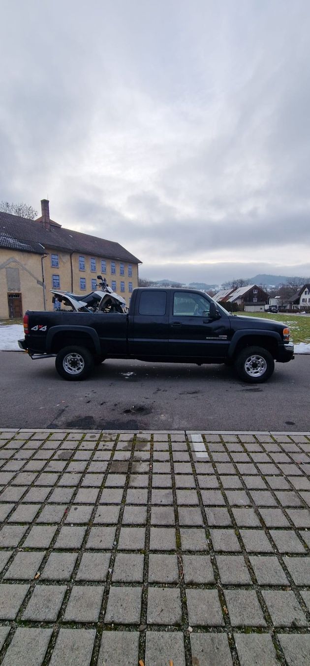 GMC Automobili: GMC Sierra 2500HD 10TDruckluft – Usato da Seengen venduto da jar_6lly 2