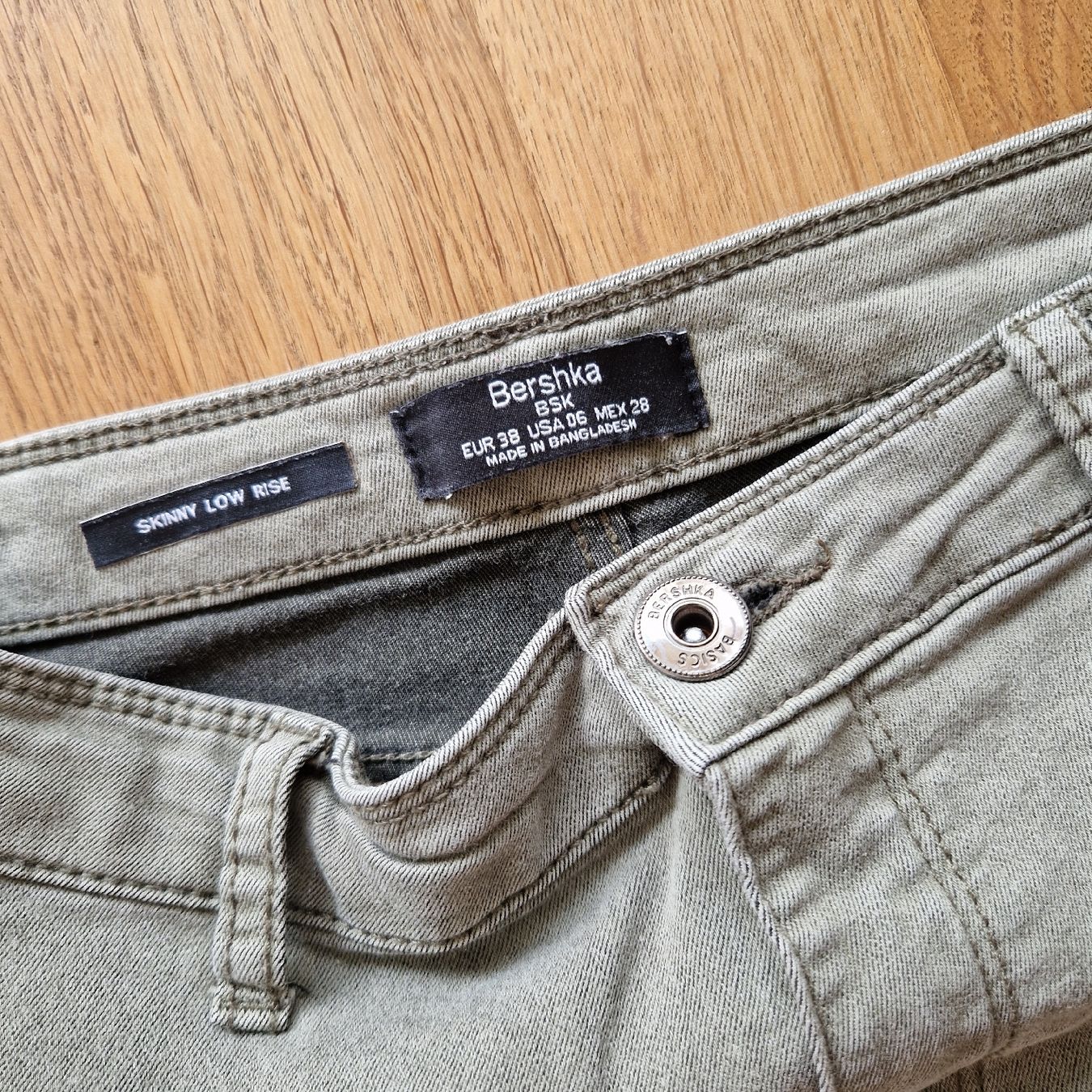Bershka Jeans: 2 Jeans Grösse 38 – Usato da Nendeln venduto da witr_gliabt 4