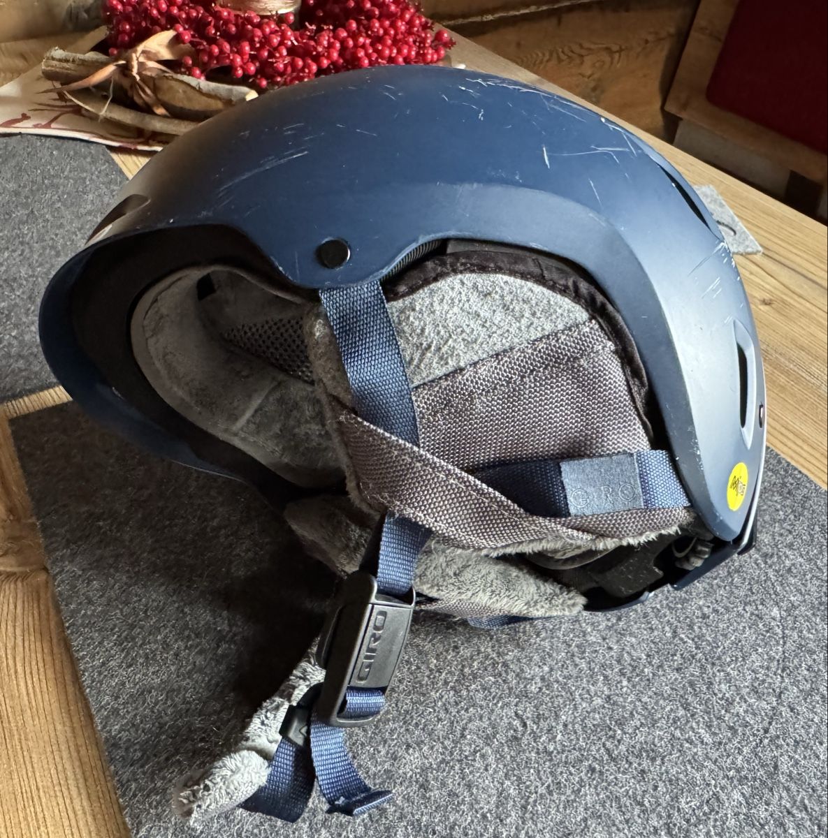 Giro Caschi: GIRO Skihelm, dunkelblau, Gr S – Usato da Saas-Fee venduto da omn_5qkz 3