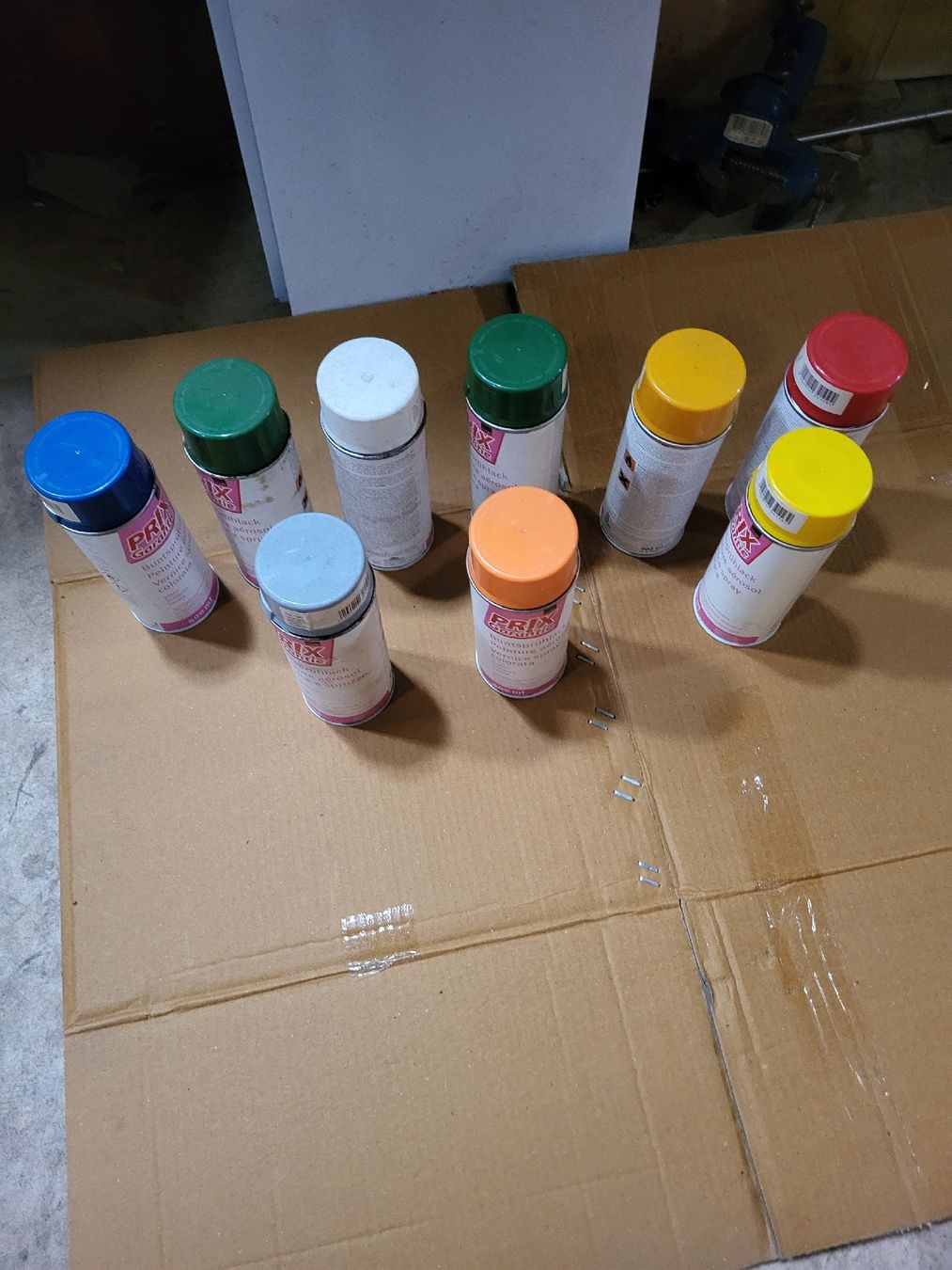 Peintures: 9 X Farbsprydosen gebraucht – D'occasion à Riehen par tamola67