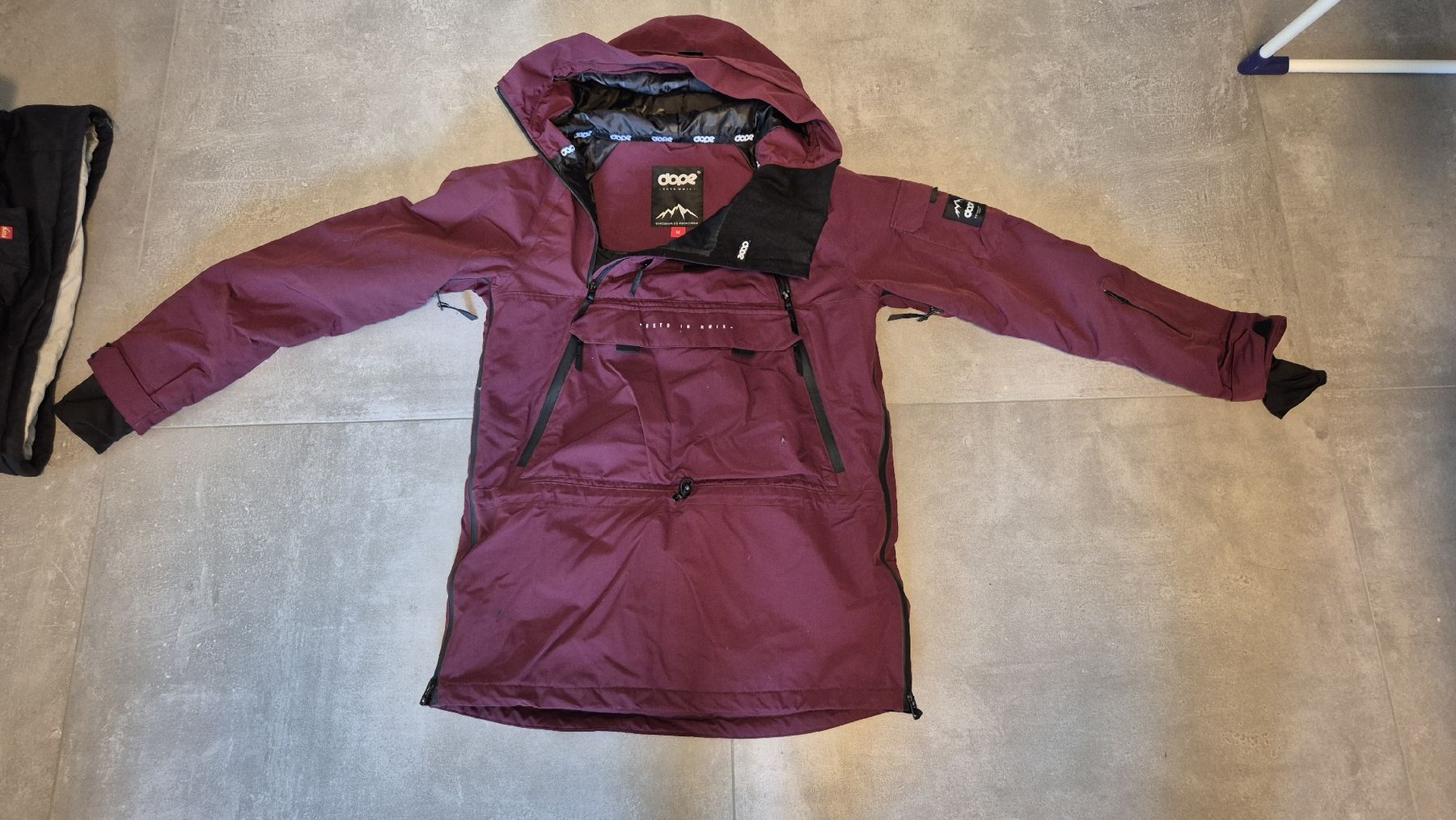 Dope Jacken: Veste Dope Bordeaux Taille M, Neuf – Neu (gemäss Beschreibung) aus Vérossaz von meg_8tjs 2