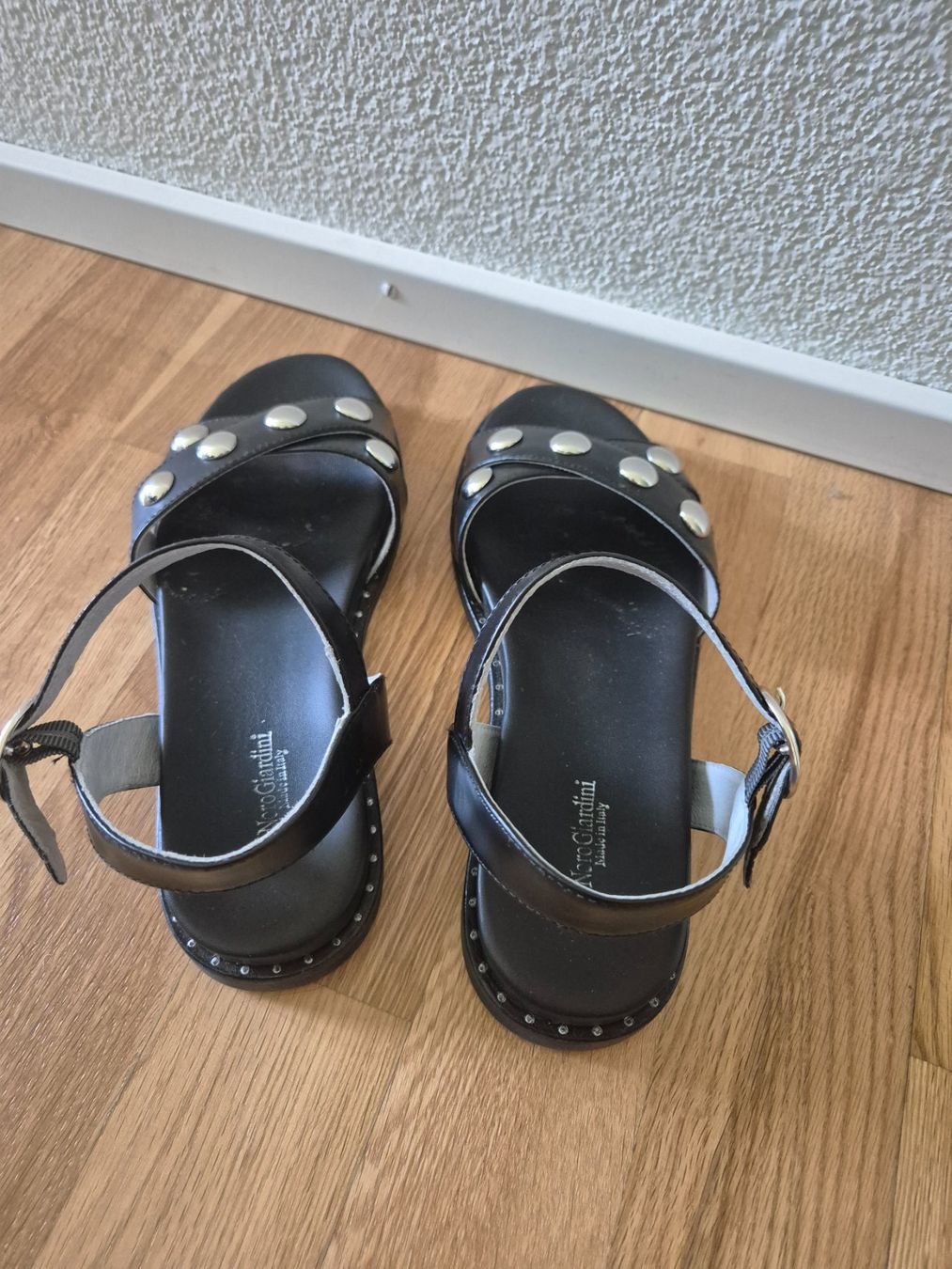 Scarpe da donna: Sandale Nero Giardini Gr. 37 – Usato da Willisau venduto da dor_xp9g 4