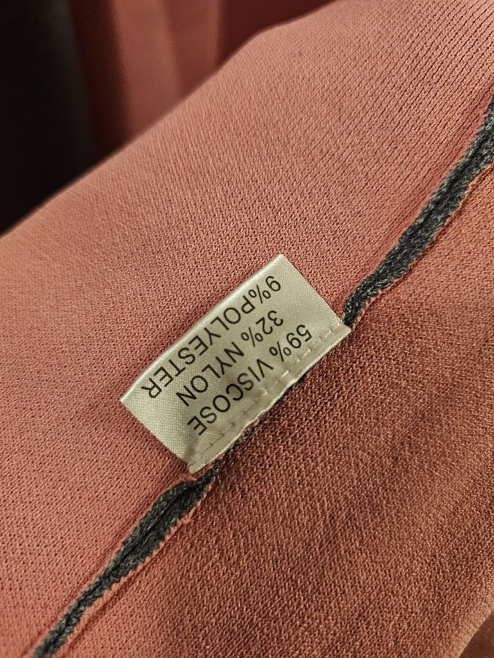Globus Giacche: Globus, schlichte Strickjacke, Gr. M, Grau/Rosa  – Nuovo (secondo la descrizione) da Bern venduto da Oscarella 6