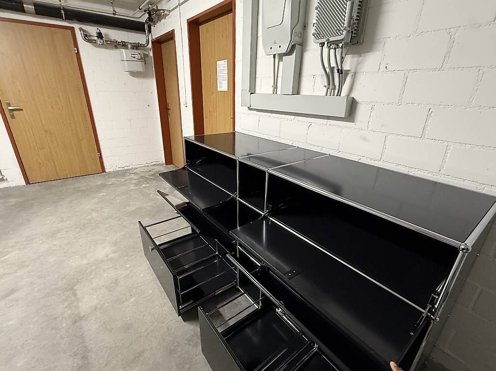 USM Cassettiere: USM Haller Sideboard Schwarz – Usato da Dietikon venduto da Kumar_Occasionen 5