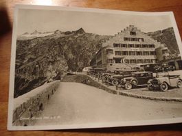 Grimsel Hospiz, belebt, viele Autos, 1934m o Grimsel Hospiz