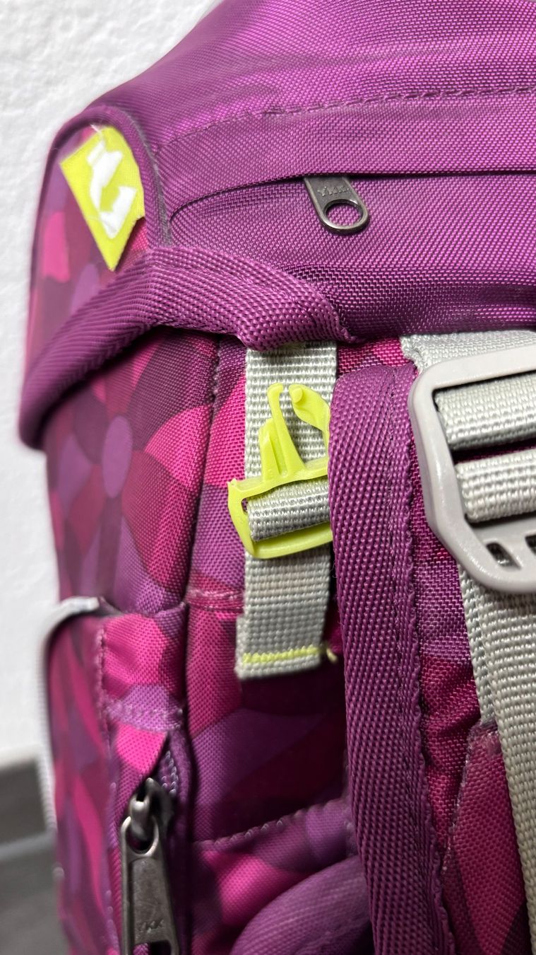Ergobag Kindertaschen: Ergobag cubo light mit viel Zubehör – Gebraucht aus Rümlang von Loca21 2
