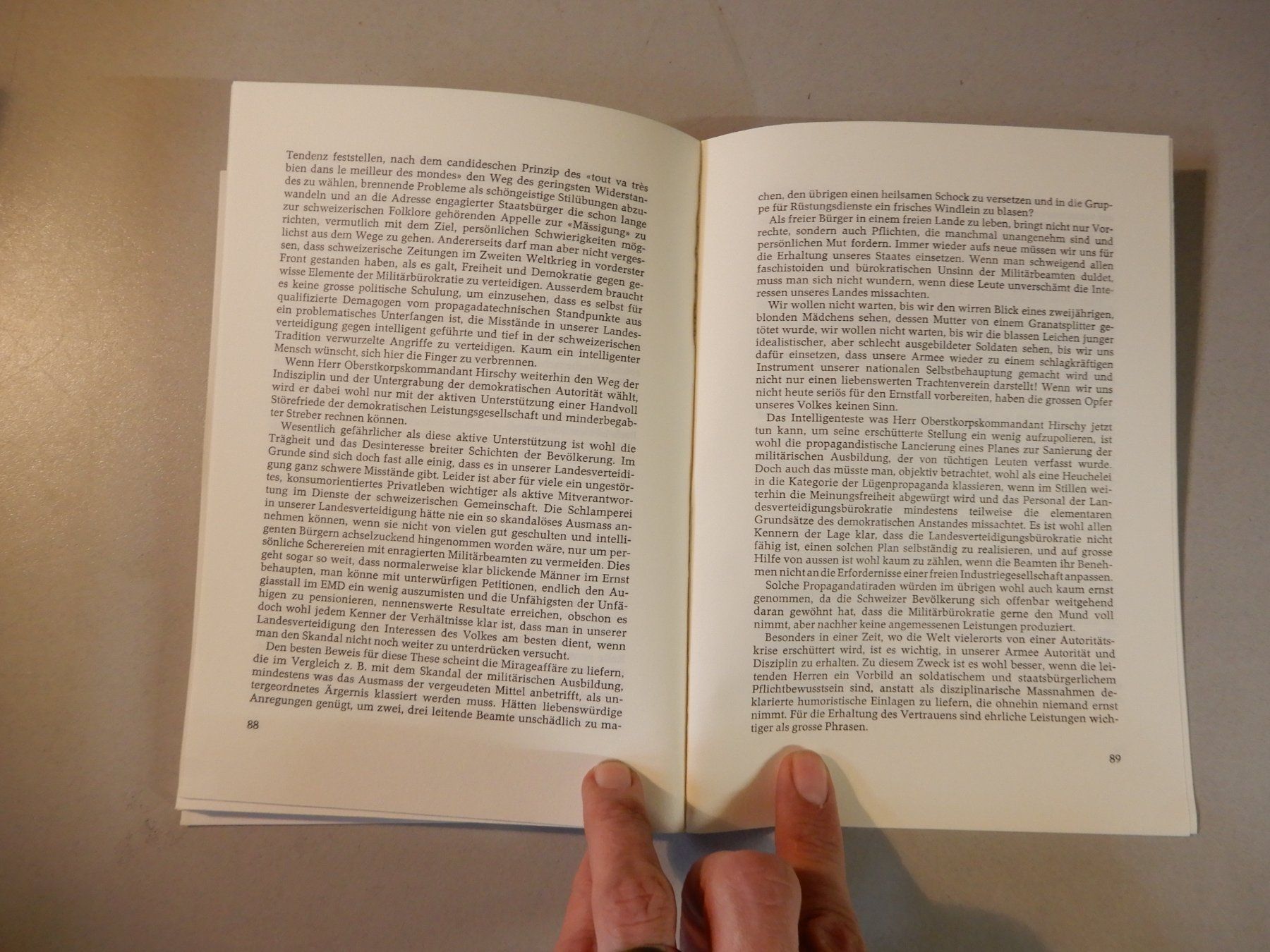 Libri: Aktuelle Probleme der schweizerischen Landesverteidigung – Usato da Erstfeld venduto da Mario_boe0 8