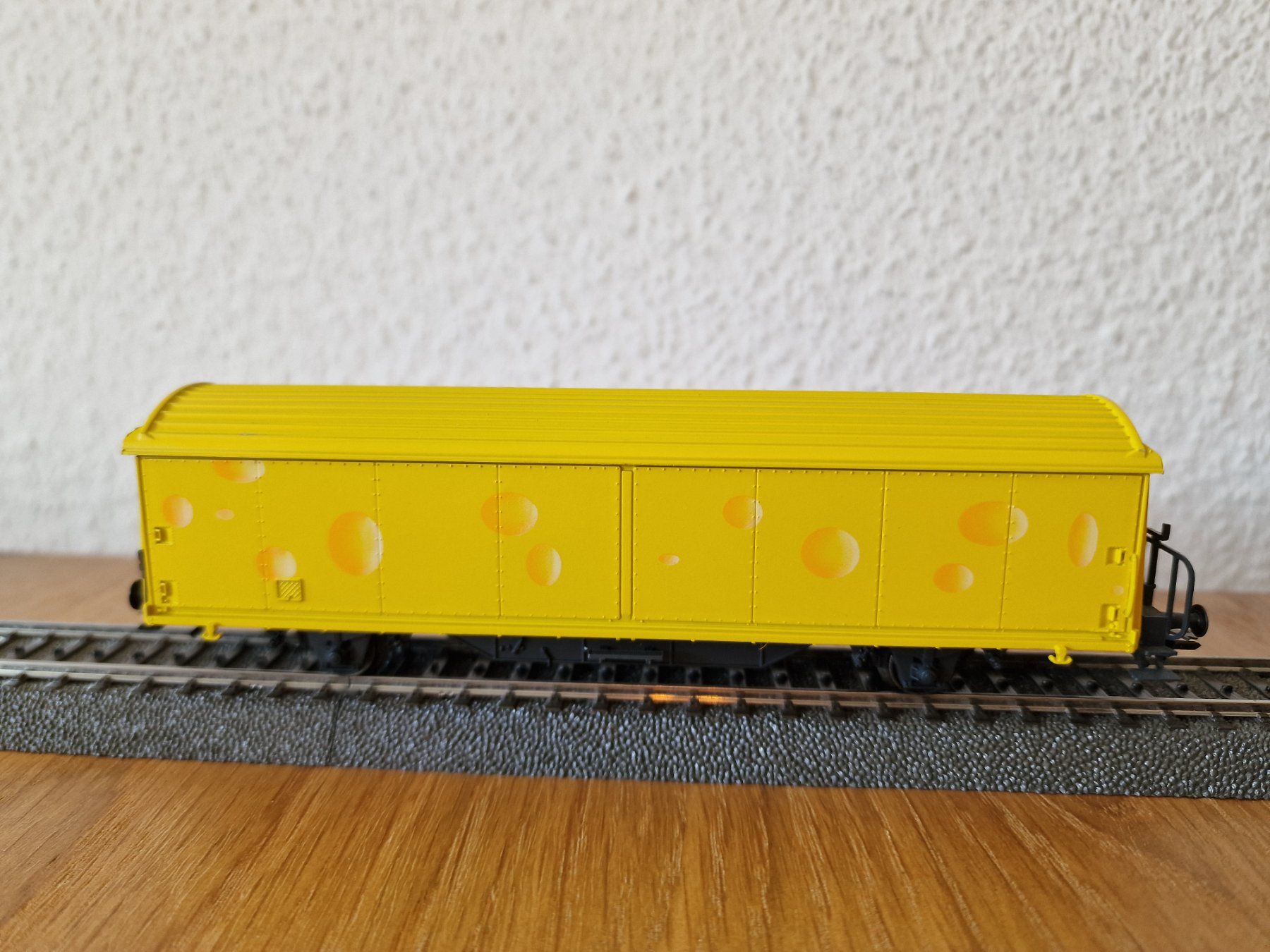 Märklin Modellini di ferrovie: Märklin Käse Güterwagen H0 – Usato da Matten b. Interlaken venduto da lor_hr9w 1