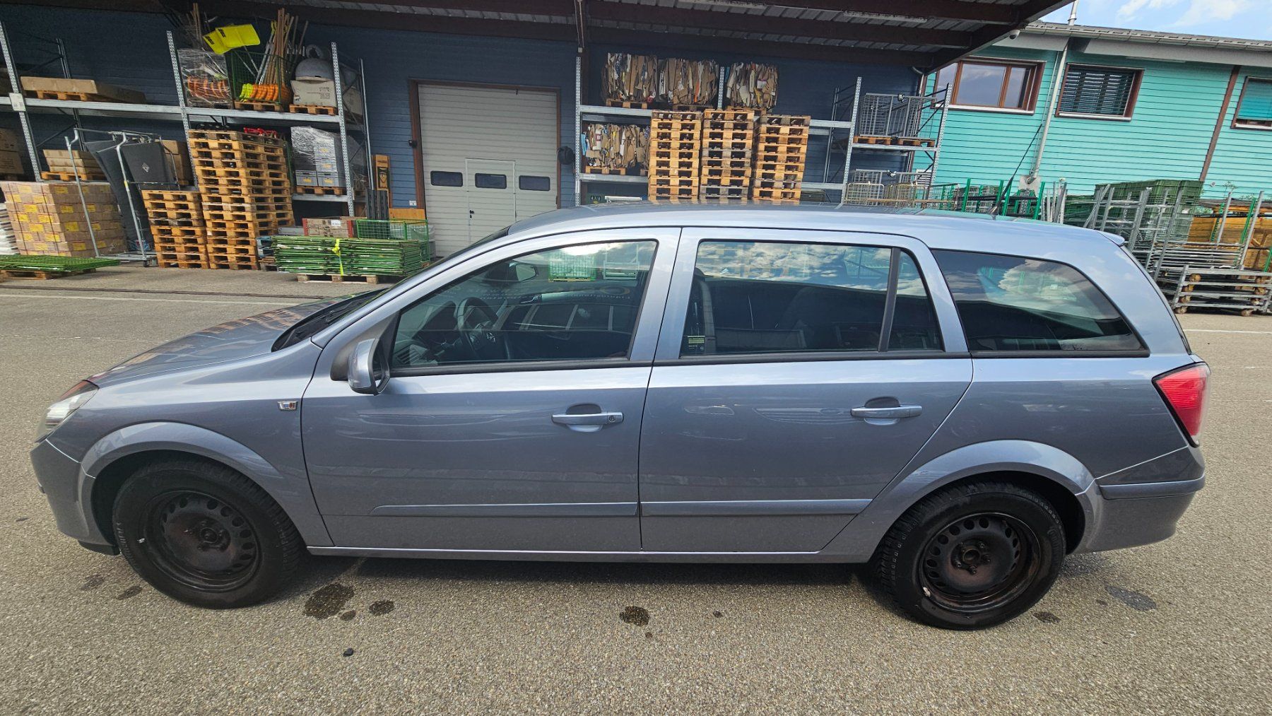 Opel Automobili: Opel Astra H18 Caravan mit 85'620 km – Usato da Diessenhofen venduto da Osio 3