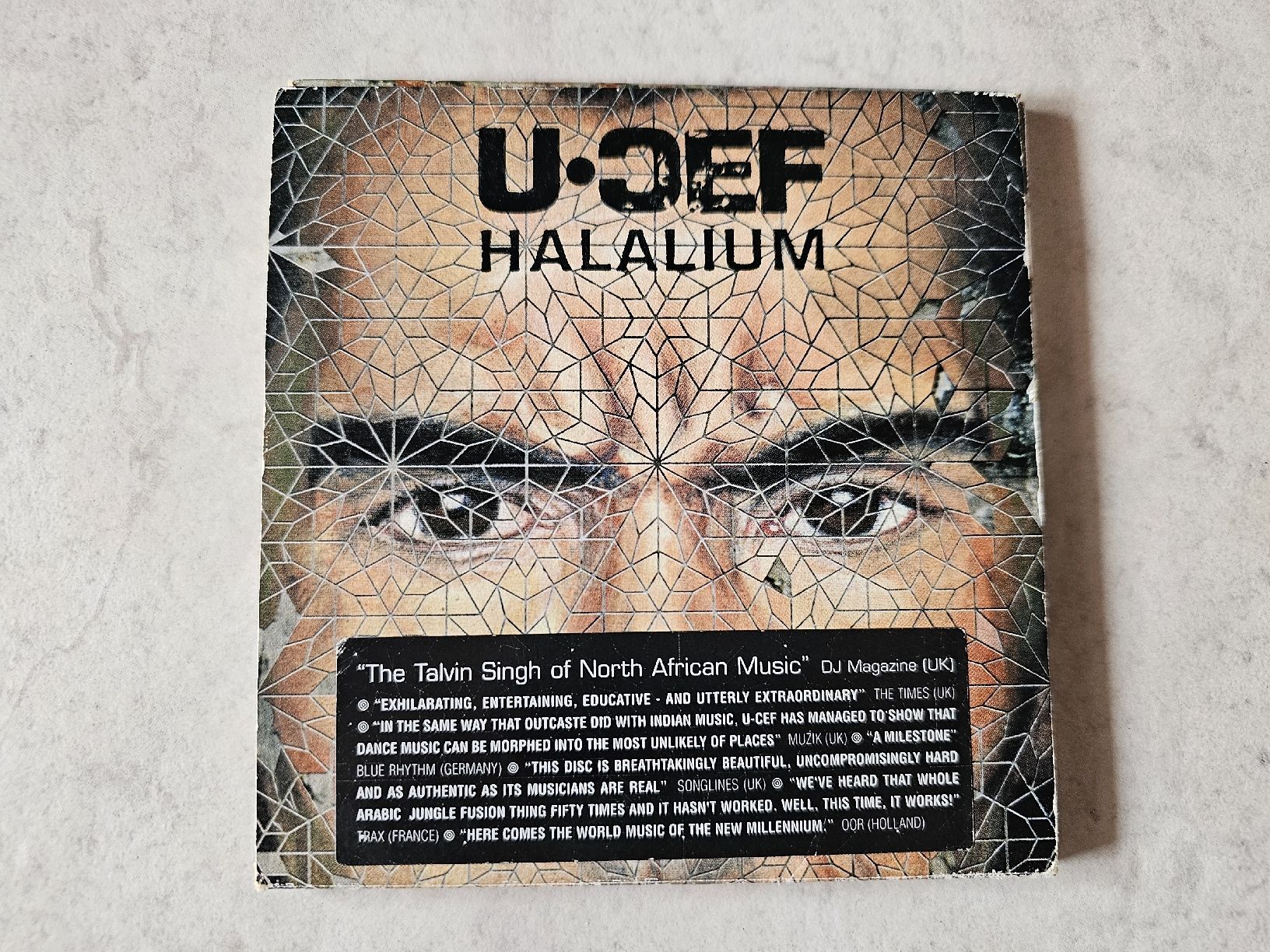 CDs: U-Cef  -  Halalium – Gebraucht aus Schneisingen von backstore24