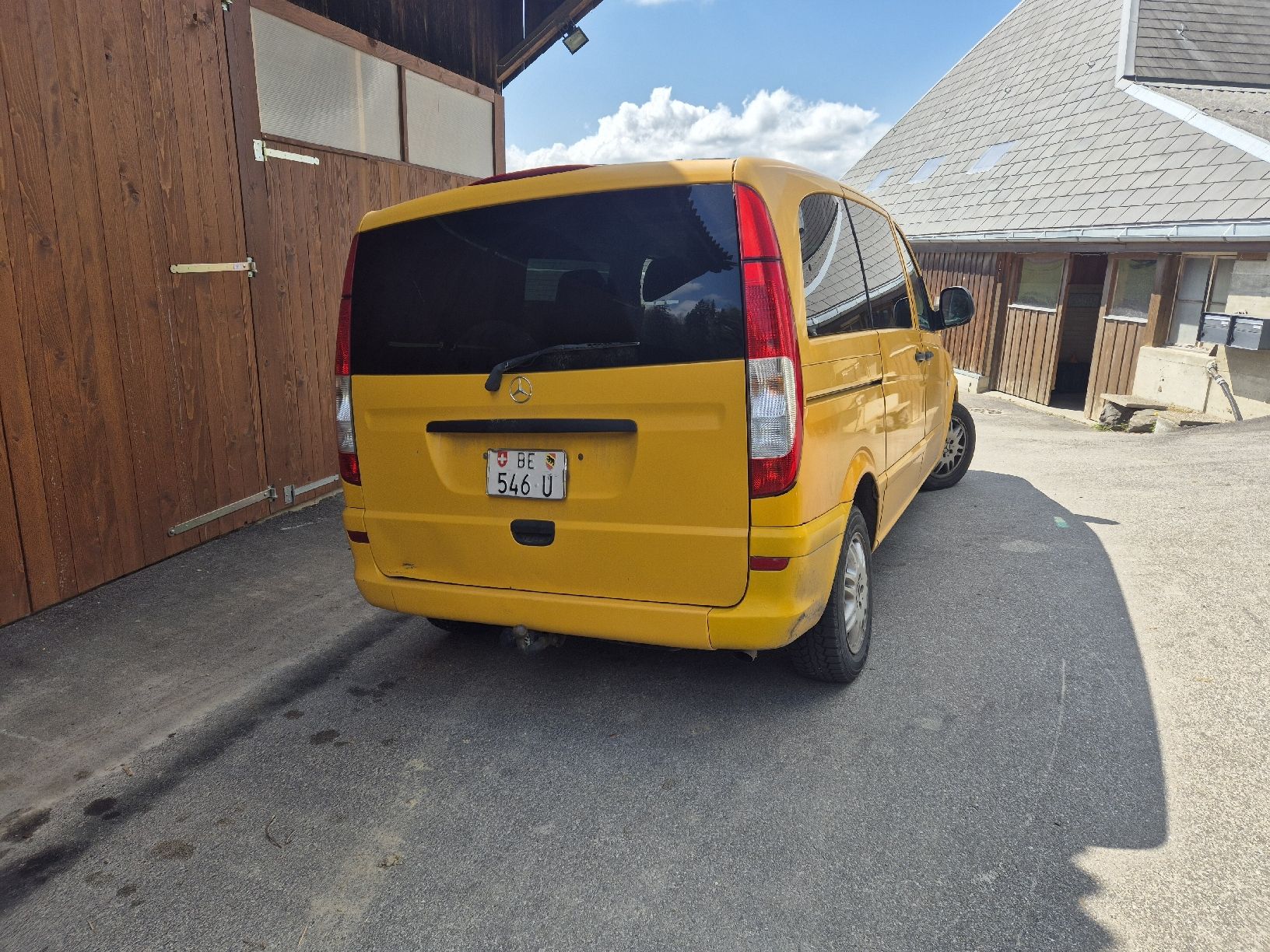 Mercedes-Benz Autos: Mercedes Vito – Défectueux à Heimisbach par  1
