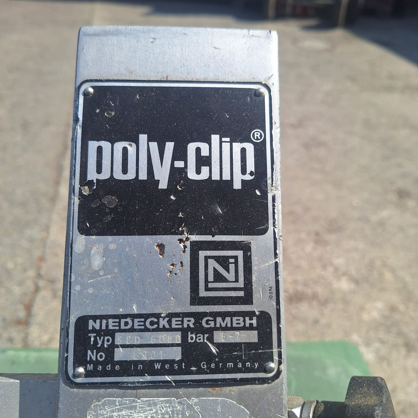 Appareils de cuisine: Wurstclipper poly-clip – Défectueux à Heimberg par Holzbein67 1