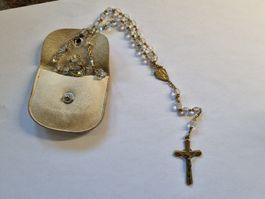 Schöner Rosenkranz mit Kristallperlen + Echtlederetui