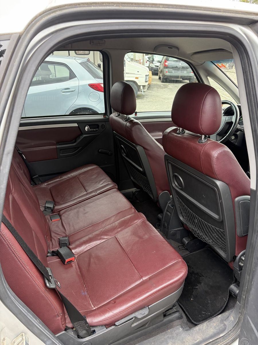 Opel Automobili: Opel Meriva 1.7CDTI 2005 – Usato da Cernier venduto da tom_6qdk 8