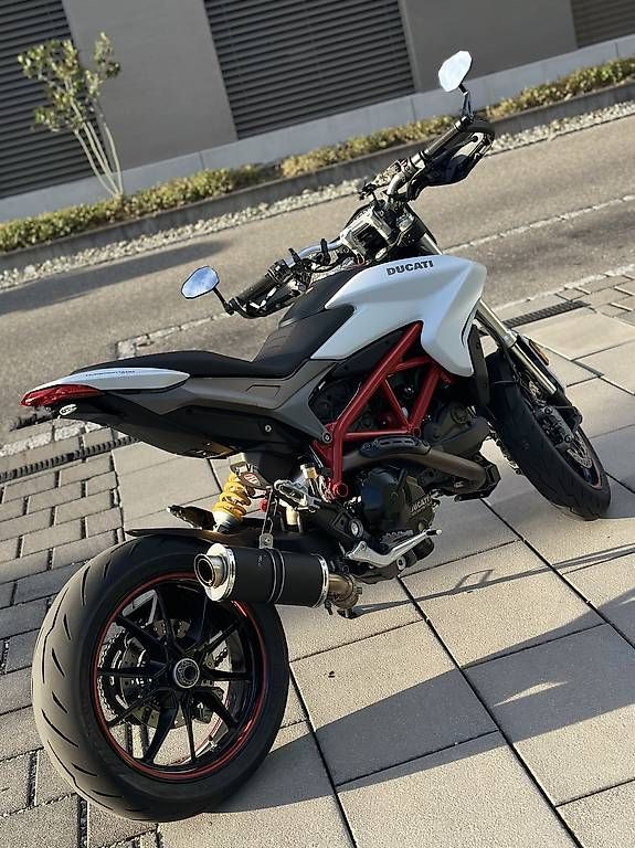 Strada: Ducati Hypermotard 939 – Usato da Bubendorf venduto da Erkam 3