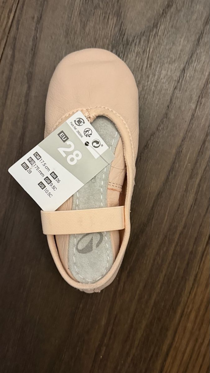Decathlon Scarpe per ragazze: Ballet Shoes Pink EU 28 new – Nuovo e nell'imballaggio originale da Zollikon venduto da Amberina 2