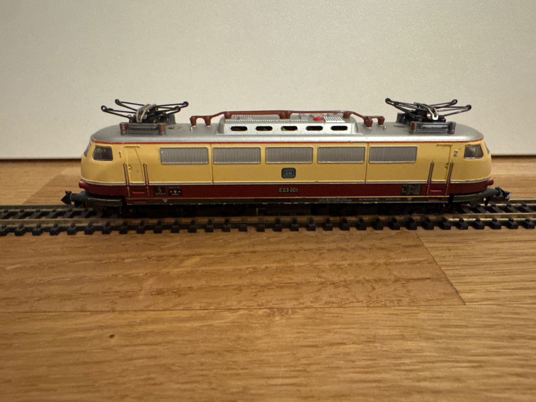 Trix Modelleisenbahnen: Minitrix 2945 DB E-Lok E03 001 – Gebraucht aus Schlierbach von Look8 3