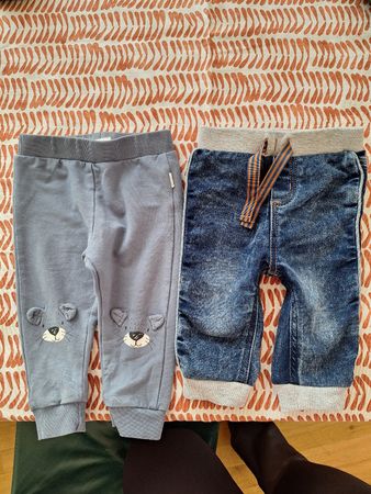 2 Baby Hosen Set blau und Jeansblau gebraucht