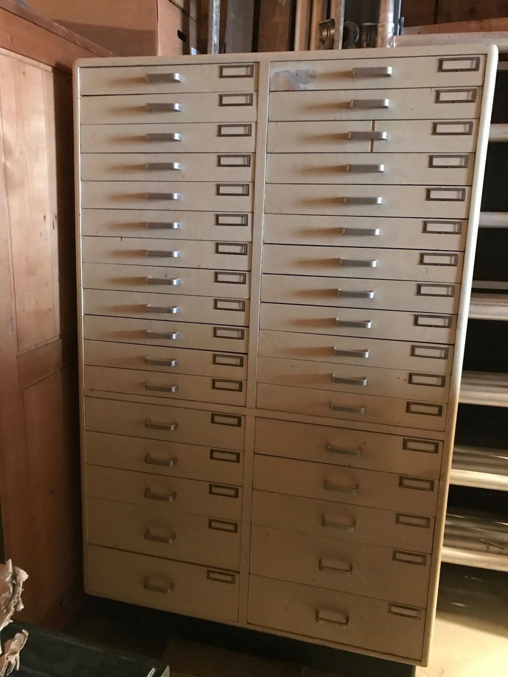 Cassettiere: Meuble de dentiste ou médical – Usato da Ste-Croix venduto da BuffetSC