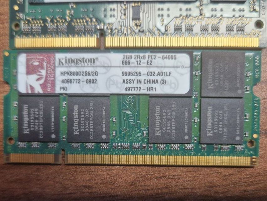 Kingston Memoria / RAM: 3 Stück RAM, 2GB, 4GB, KINGSTON – Usato da Wiesendangen venduto da 27viper27 2