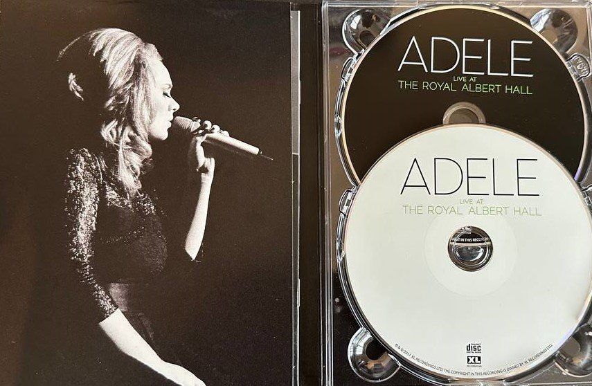 Tutti i DVDs: ADELE Live at the Royal Albert Hall DVD+CD – Usato da Beringen venduto da Mantafisch1 2