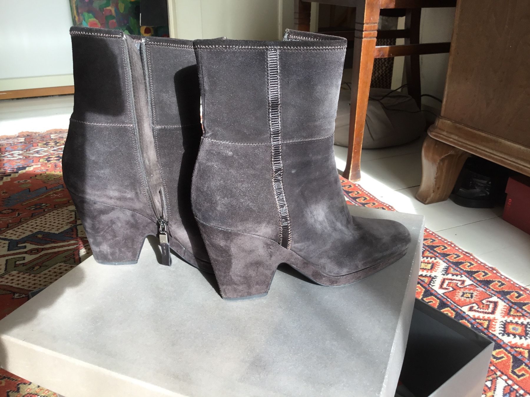 Prada Scarpe da donna: Prada Elegante Stifeletten gr. 39.5 – Usato da Uhwiesen venduto da krassitta