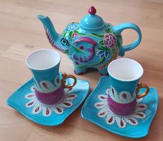 Kaffeekanne mit 2 Tassen und Untertassen Elefant oriental.