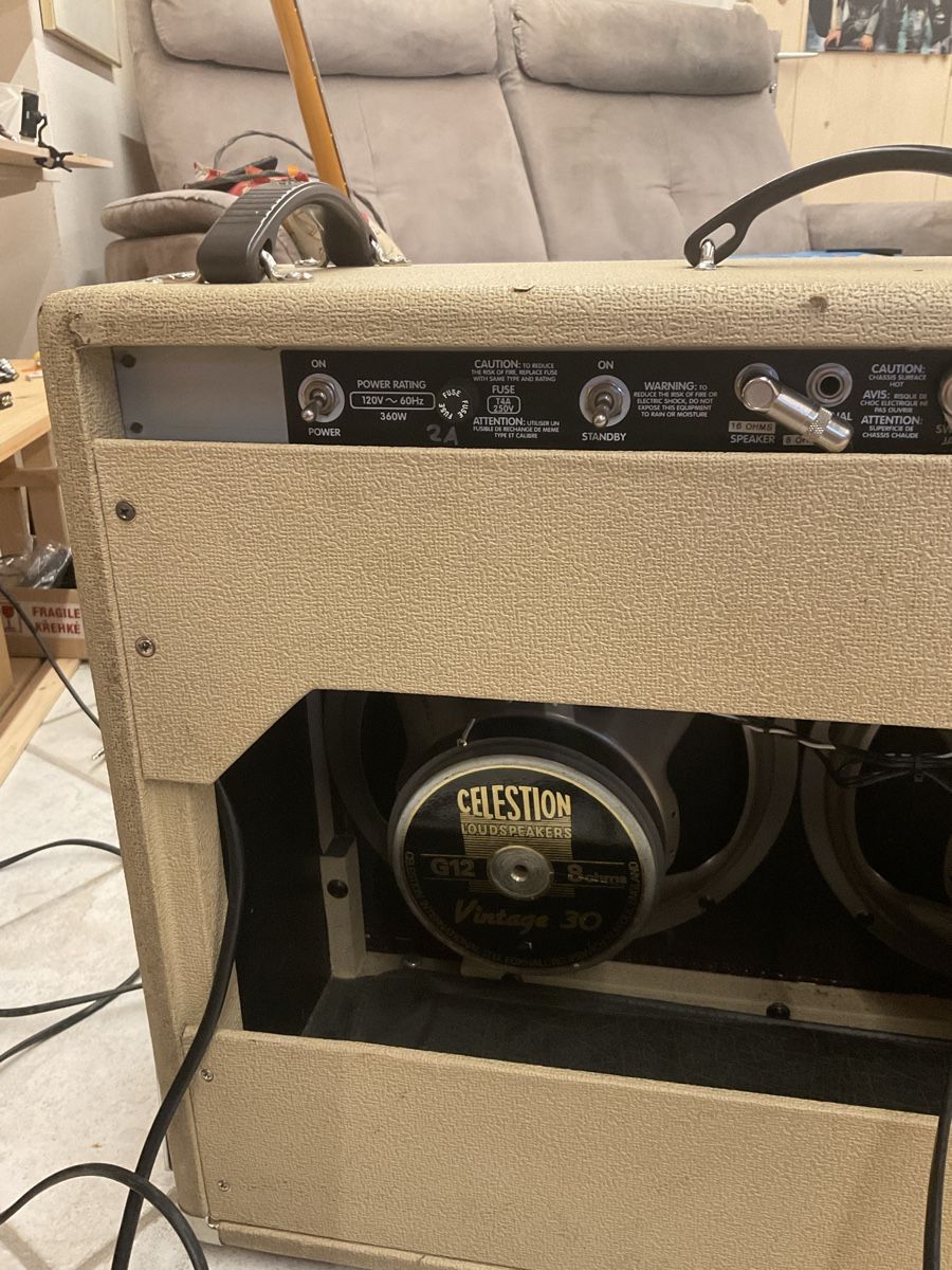 Fender Amplificatori: Fender Dual Professional Verstärker mit Footswitch, 90er J – Usato da Tschierv venduto da Screamingwolfguitars 1