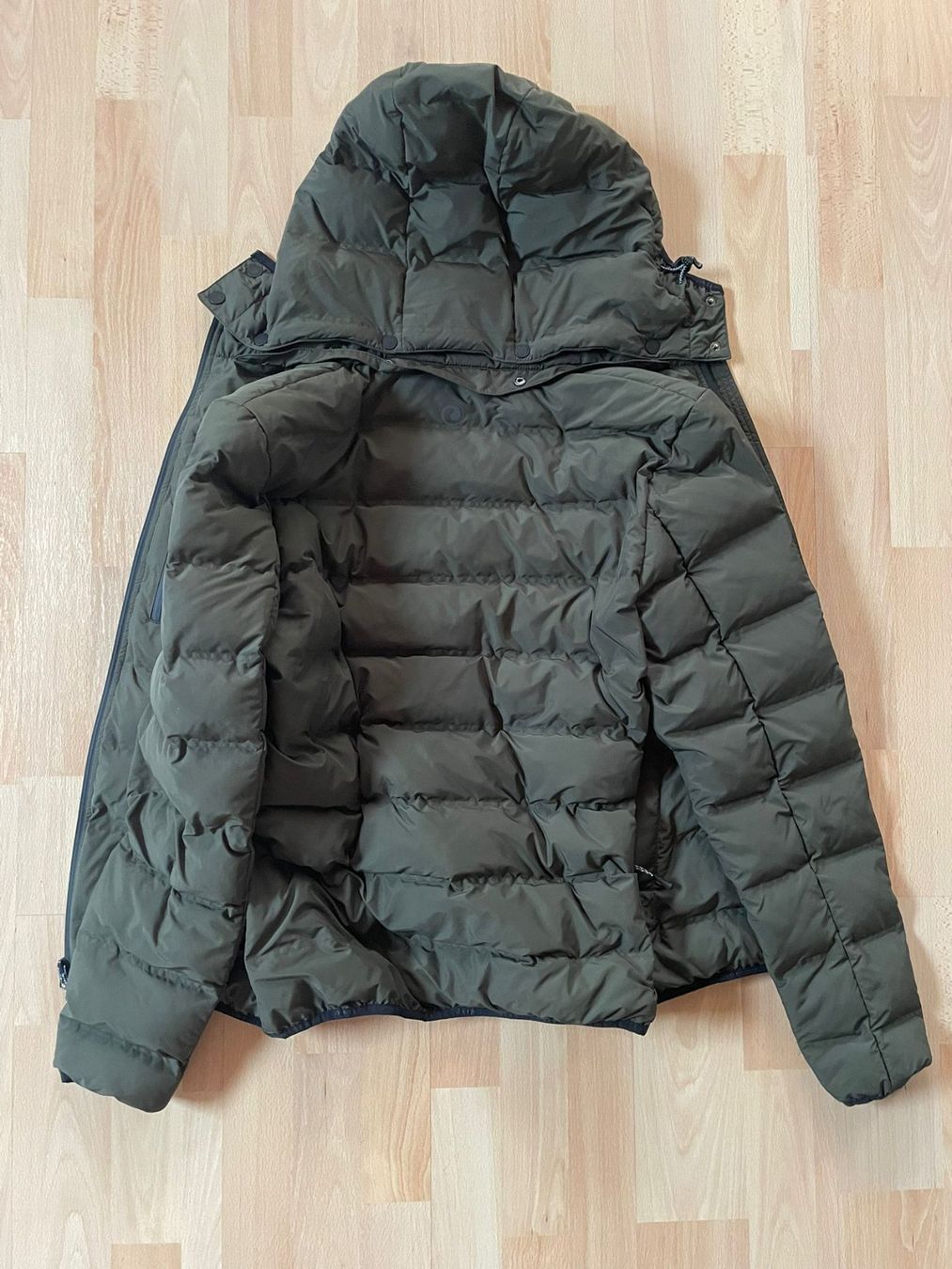 Sherpa Giacche: SHERPA HERREN WINTERJACKE Gr.M – Usato da winterthur venduto da MEAhealingBrush 1