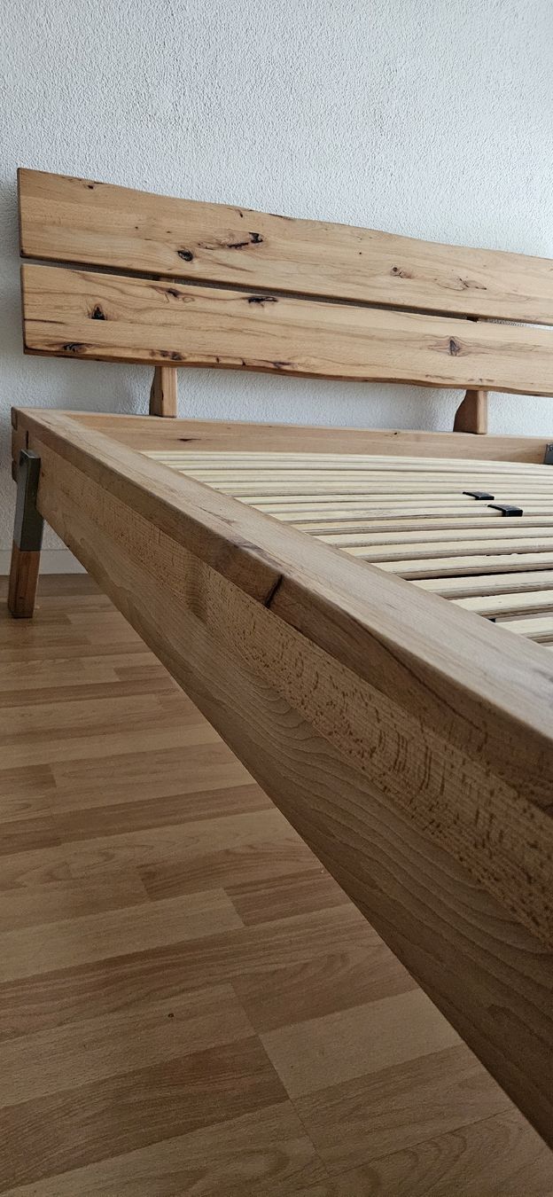 Articoli in legno: Holz Bett inkl. Lattenrost – Usato da Kollbrunn venduto da Ignjat1211