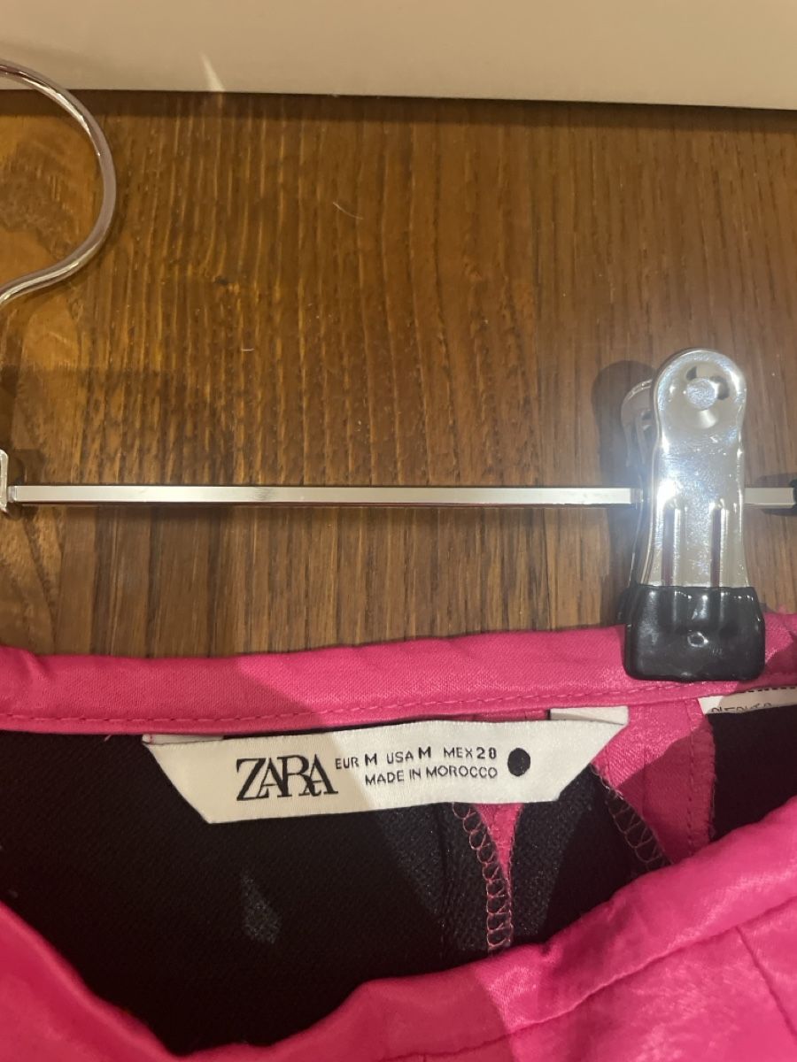 Zara Gonne: Zara Rock Pink, Grösse M, Mini – Nuovo (secondo la descrizione) da Niederglatt ZH venduto da ctulimp 1