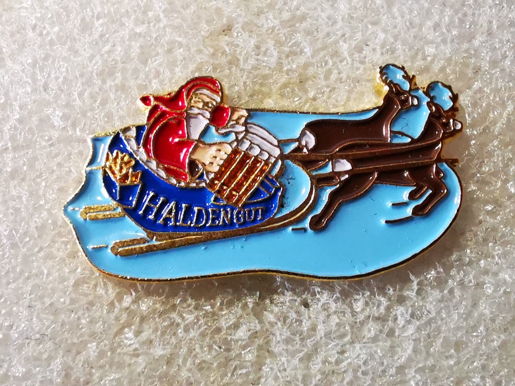 Placchette & Badge: Ansteckpin 87: Haldengut Bier – Usato da Oppligen venduto da Pin-Fall-Shop