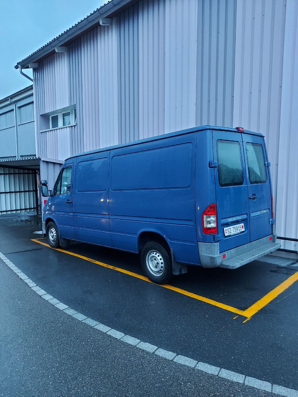 Mercedes-Benz Nutzfahrzeuge: Mercedes Sprinter mit frischem MFK! – Gebraucht aus Lachen SZ von Mark_SZ 3
