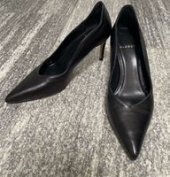 New Globus Black Leather Pointed Heels - Size 37