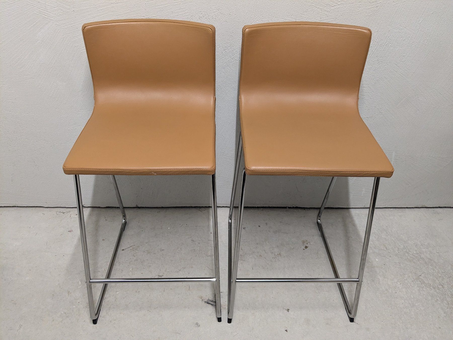 Ikea Hocker: 2 IKEA Bernhard Barhocker mit Lehne, leder/goldbraun – Gebraucht aus Zürich von cclsn