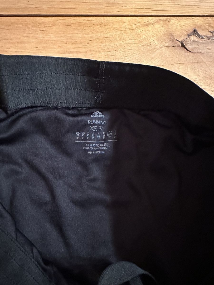 Adidas Pantaloni: Adidas Running Shorts XS – Usato da Oberwil-Lieli venduto da Claudine_1988 3