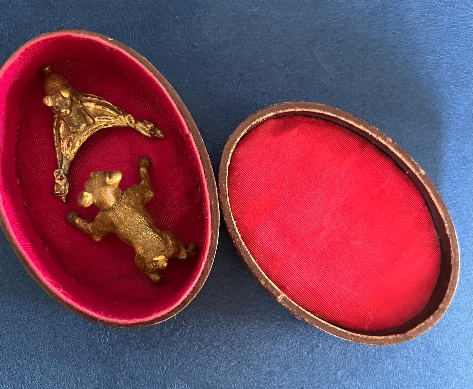 Figurines: Petits chiens en bronze – D'occasion à Farvagny-le-Grand par WatchUP