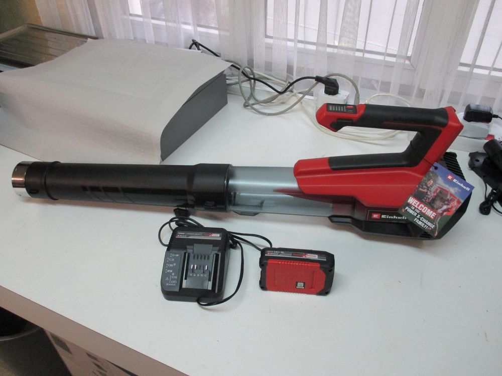 Akku Laubbläser 50m/s - Bürstenlos Mit 2x3.0Ah Akkus & Ladegerät